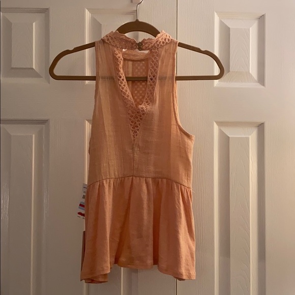 O’Neill salmon colored top - Picture 2 of 5